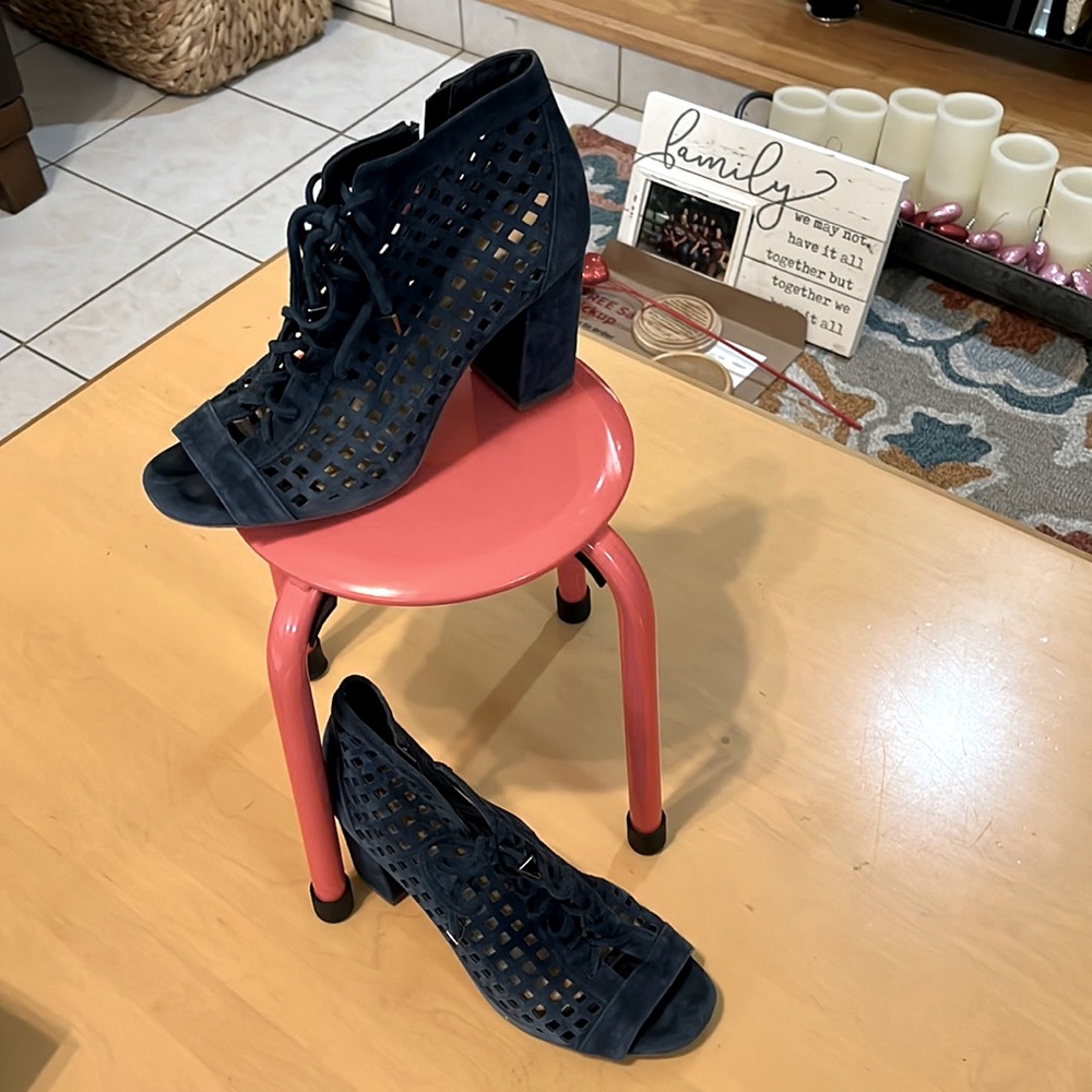 Open toe bootie
